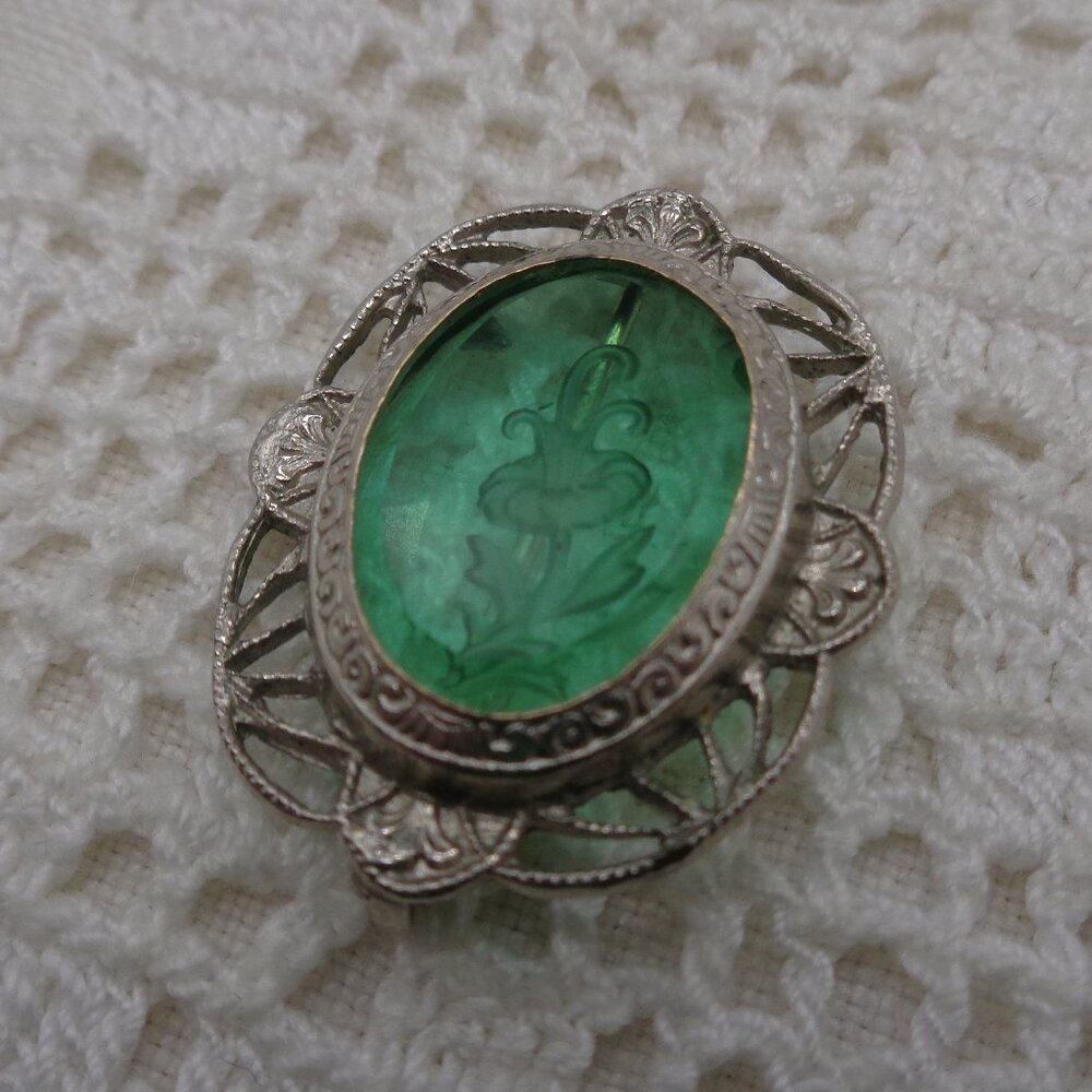 Vintage Art Deco Filigree Green Glass Intaglio Small Brooch View 3